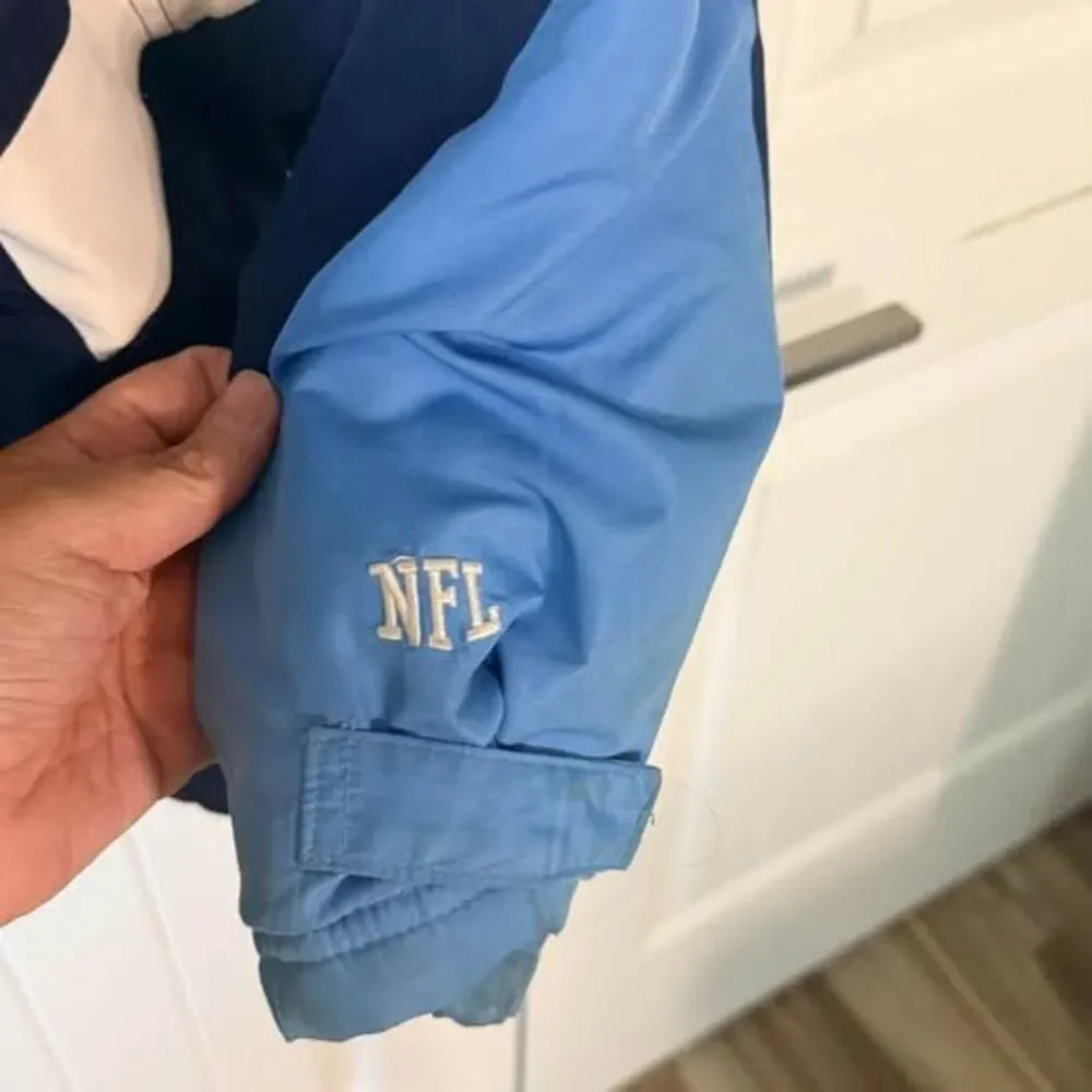 Titans Kids NFL Team Apparel Coat 20” p‑p 22”L Flaw-zipper no zip